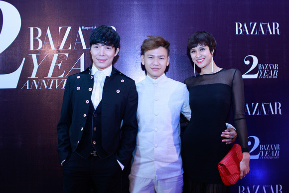 Trương Ngọc Ánh diện váy đỏ quyến rũ, dự tiệc cùng nhà thiết kế trẻ ảnh 7 Trương Ngọc Ánh diện váy đỏ quyến rũ, dự tiệc cùng nhà thiết kế trẻ ảnh 7