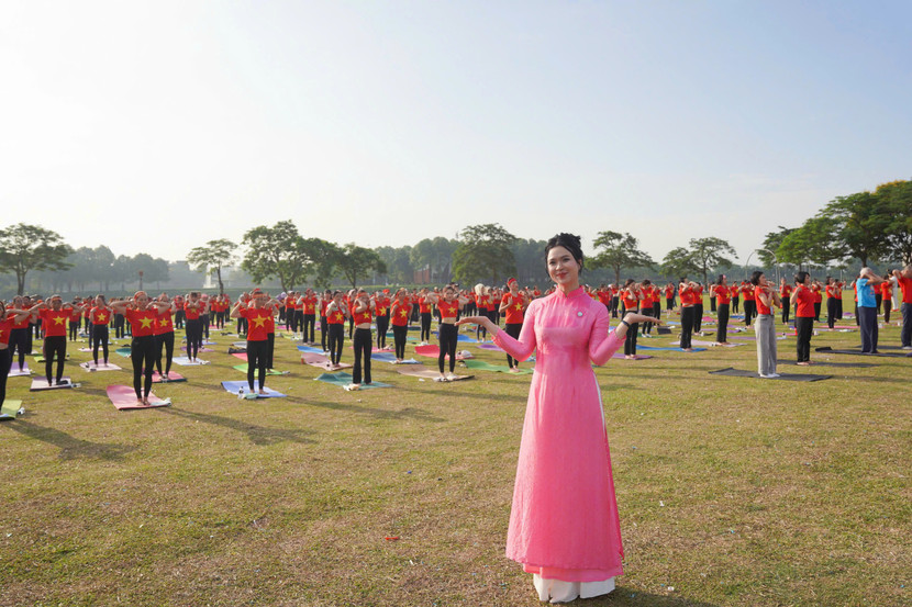 Hoa hậu yoga Trần Thị Diễm Hương Hoa hậu yoga Trần Thị Diễm Hương