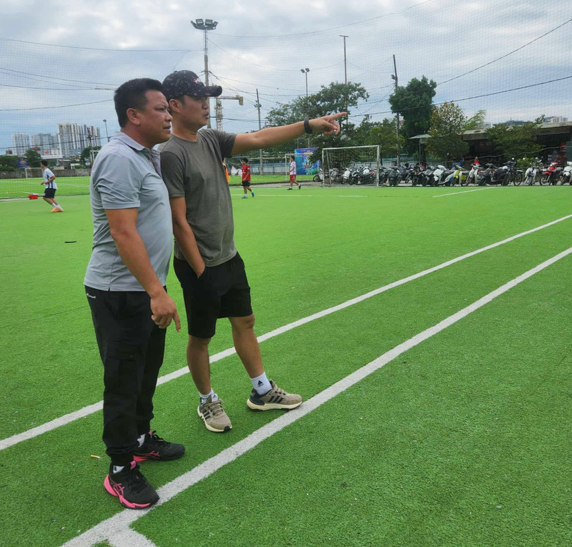 Ban huấn luyện, các cầu thủ THPT Khương Hạ tích cực tập luyện cho mùa giải mới Ban huấn luyện, các cầu thủ THPT Khương Hạ tích cực tập luyện cho mùa giải mới