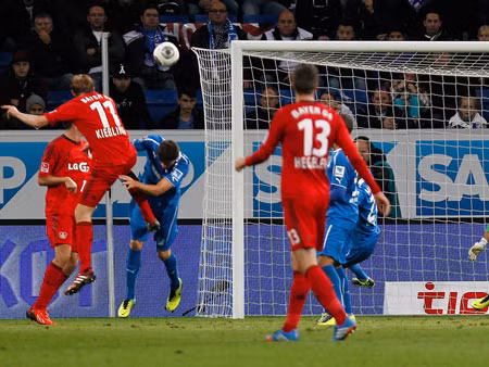 Kỳ dị bàn thắng "ma" của Leverkusen ảnh 1
