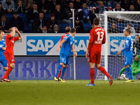 Kỳ dị bàn thắng "ma" của Leverkusen ảnh 2