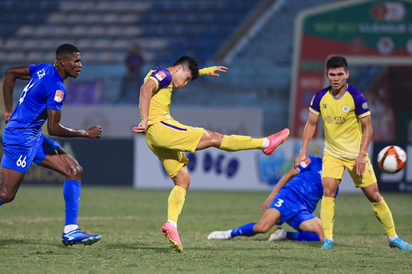 Tuấn Hải ghi bàn cho Hà Nội FC trước ngày lên tuyển