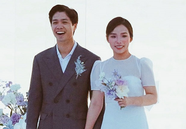 Công Phượng và Viên Minh trong tiệc cưới ở Phú Quốc Công Phượng và Viên Minh trong tiệc cưới ở Phú Quốc