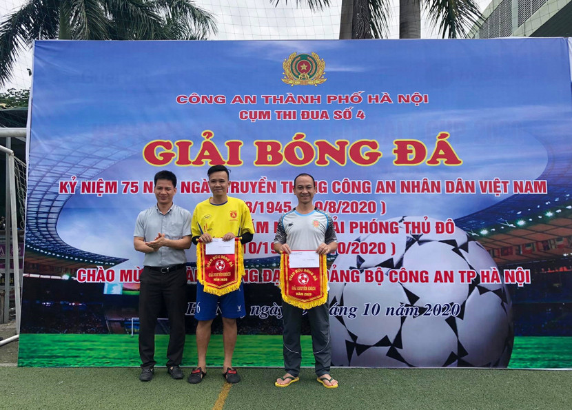 Đội Liên quân Báo ANTĐ - Công ty tháng 8 Đội Liên quân Báo ANTĐ - Công ty tháng 8