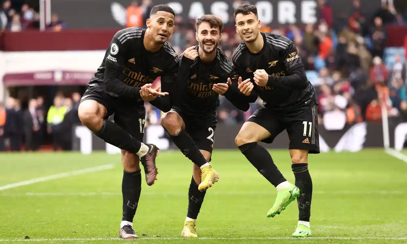Arsenal vừa hay vừa may ở trận này Arsenal vừa hay vừa may ở trận này