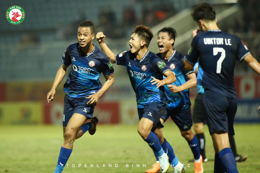 Bình Định thắng nghẹt thở trong thế thiếu người (Ảnh: BĐFC)