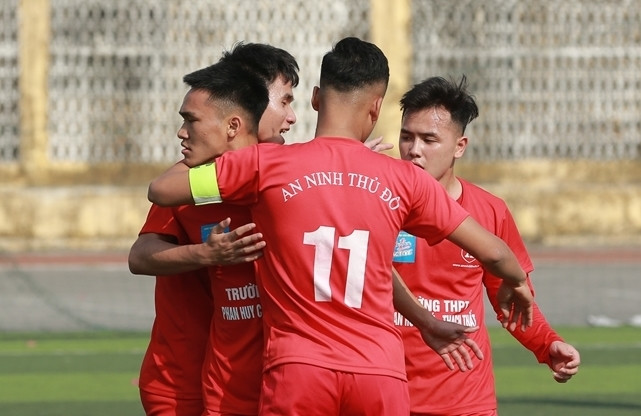 THPT Phan Huy Chú nhận được sự tin tưởng từ các CĐV THPT Phan Huy Chú nhận được sự tin tưởng từ các CĐV