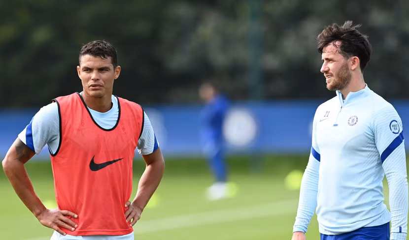 Thiago Silva và Ben Chilwell trên sân tập Chelsea Thiago Silva và Ben Chilwell trên sân tập Chelsea