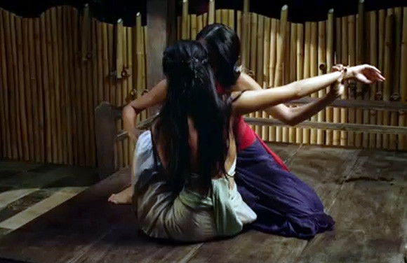 Thanh Hằng, Tăng Thanh Hà nóng bỏng trong "Mỹ nhân kế" ảnh 1