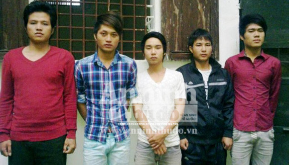 Khởi tố 21 đối tượng dùng hung khí để gây rối ảnh 1