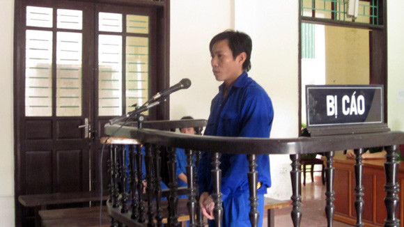 "Ma men dẫn lối", xách dao chạy khắp làng, đâm chém người ảnh 1