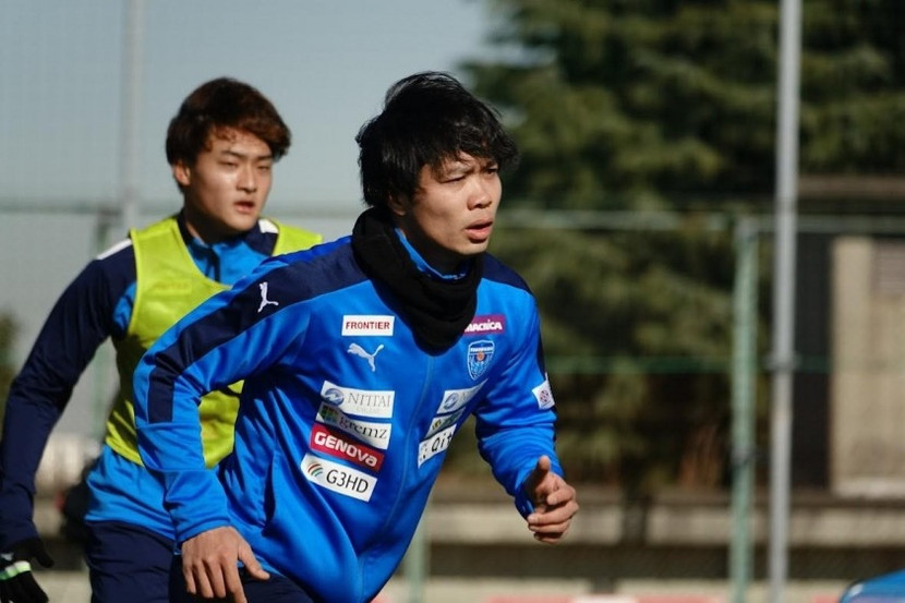 Công Phượng trong một buổi tập ở Yokohama FC