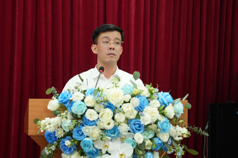 Giám đốc Trung tâm Phục vụ hành chính công thành phố Cù Ngọc Trang phát biểu tại buổi lễ