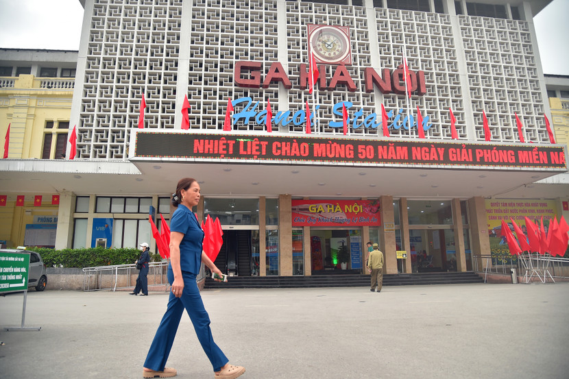 Như có một cảm giác đặc biệt, trung tuần tháng 3-2025, chị từ Bắc Giang đi lên Ga Hà Nội để quyết tìm được gia đình...