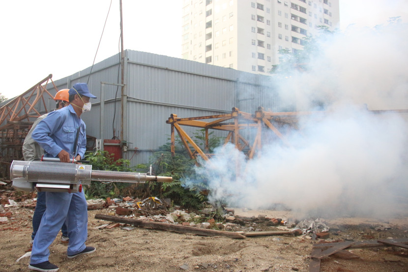 Hà Nội yêu cầu các quận, huyện, thị xã tăng cường kiểm tra, giám sát công tác phòng, chống sốt xuất huyết trên địa bàn