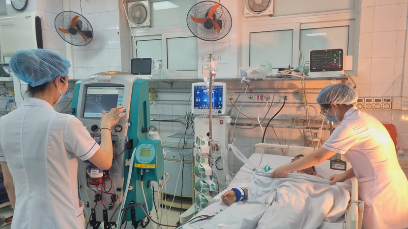 Bệnh viện 19-8 vừa cứu sống nam bệnh nhân nguy kịch sau khi uống thuốc nam trị tiểu đường có chứa chất cấm.