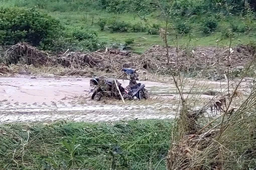 Lũ quét ở Nghệ An cuốn trôi nhiều tài sản và hoa màu của nhân dân