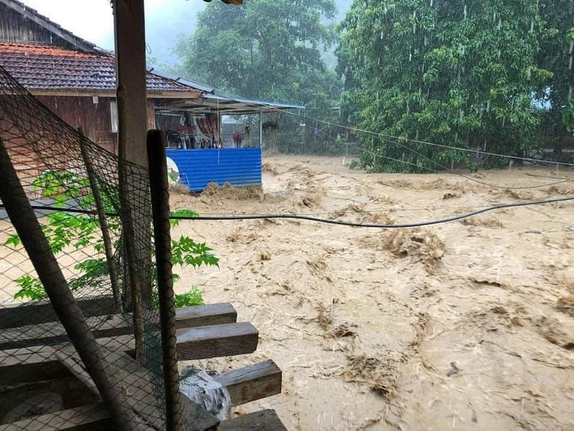 Mưa lớn tại Sơn La đã gây thiệt hại nặng về người Mưa lớn tại Sơn La đã gây thiệt hại nặng về người