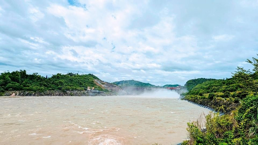 Hồ thuỷ điện Hoà Bình