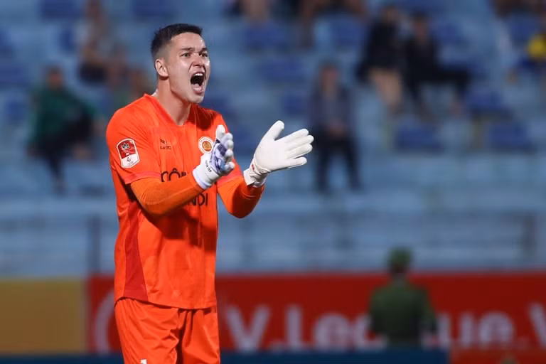 Filip Nguyễn chơi ấn tượng ở vòng 6 V-League 2023/24