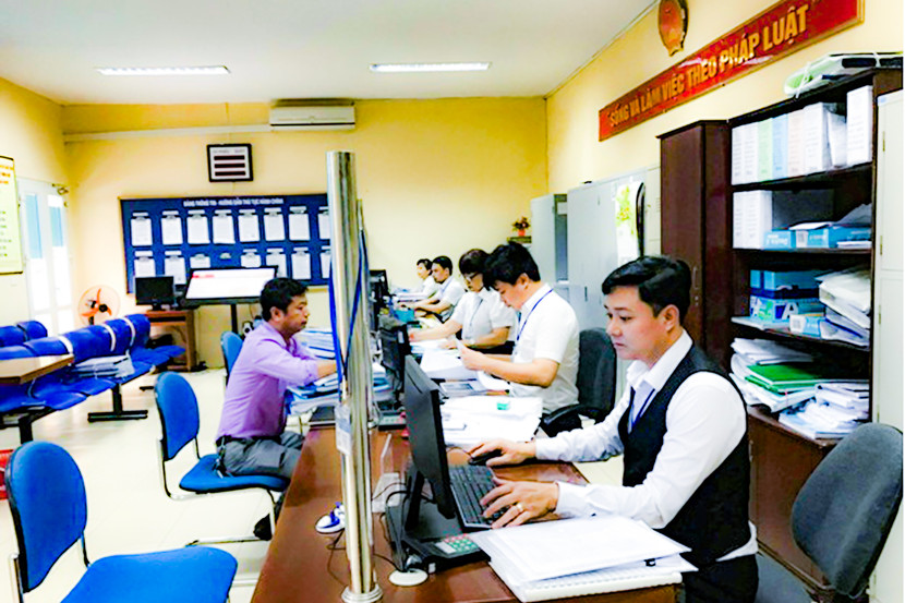 Đoàn kiểm tra kiến nghị Sở Xây dựng rà soát, xử lý, giải quyết dứt điểm các hồ sơ thủ tục hành chính đang chậm, muộn cho công dân, tổ chức Đoàn kiểm tra kiến nghị Sở Xây dựng rà soát, xử lý, giải quyết dứt điểm các hồ sơ thủ tục hành chính đang chậm, muộn cho công dân, tổ chức