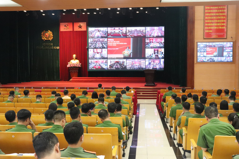 Toàn cảnh hội nghị. Ảnh: Kim Tuấn