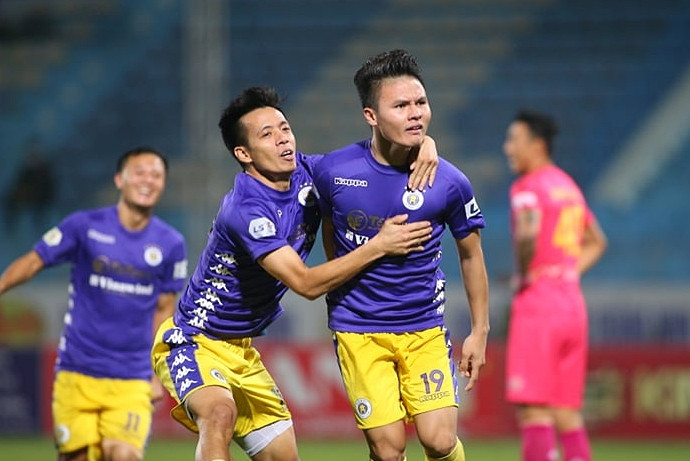 Quang Hải ăn mừng bàn thắng vào lưới Sài Gòn FC Quang Hải ăn mừng bàn thắng vào lưới Sài Gòn FC