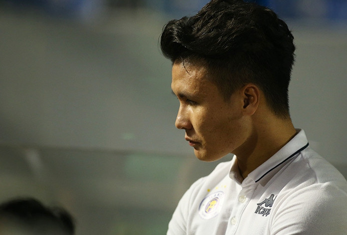 Quang Hải buồn bã khi Hà Nội FC không thể bảo vệ ngôi vô địch