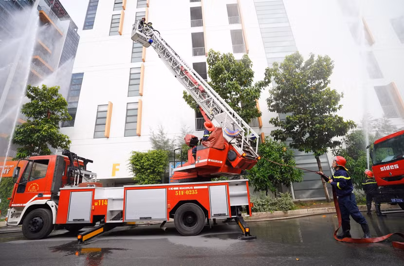Hà Nội ưu tiên kinh phí hiện đại hóa cho lực lượng Cảnh sát PCCC