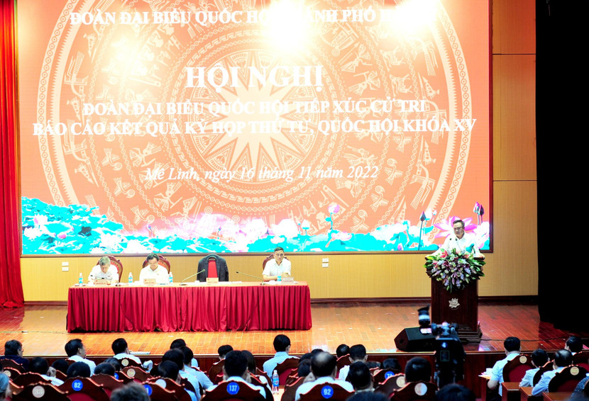 Chủ tịch UBND TP Hà Nội Trần Sỹ Thanh trả lời các vấn đề cử tri quan tâm