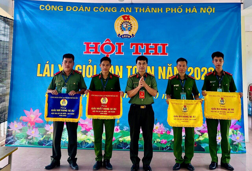 Hội thi “Lái xe giỏi - an toàn” Công đoàn Công an thành phố Hà Nội năm 2022 ảnh 1 Hội thi “Lái xe giỏi - an toàn” Công đoàn Công an thành phố Hà Nội năm 2022 ảnh 1