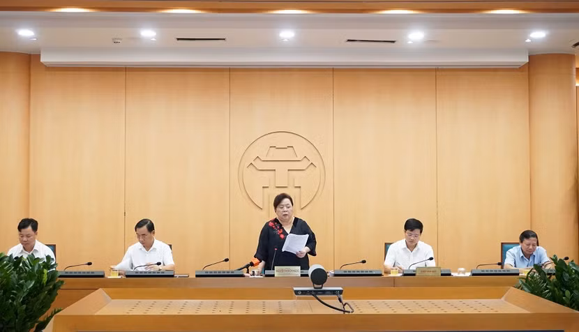 Phó Bí thư Thành ủy, Chủ tịch HĐND TP Nguyễn Thị Bích Ngọc phát biểu chỉ đạo tại phiên họp