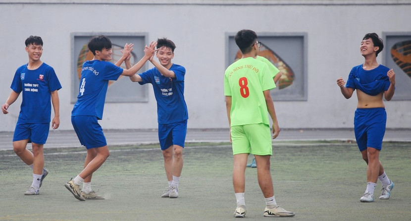 Trường Chúc Động đã chạm tay vào tấm vé đi tiếp ở bảng Z Trường Chúc Động đã chạm tay vào tấm vé đi tiếp ở bảng Z