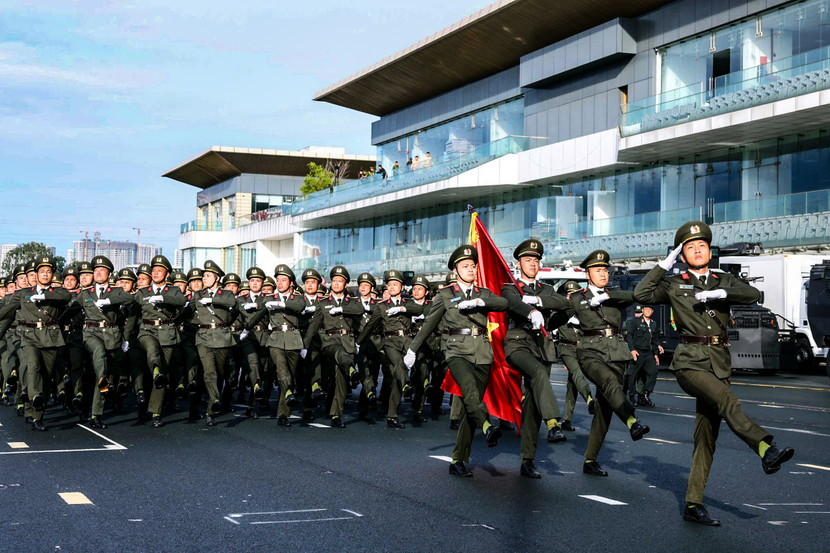 Buổi hợp luyện diễn ra sau gần 20 ngày tập luyện nghiêm túc bất kể nắng mưa của các lực lượng CATP Hà Nội.