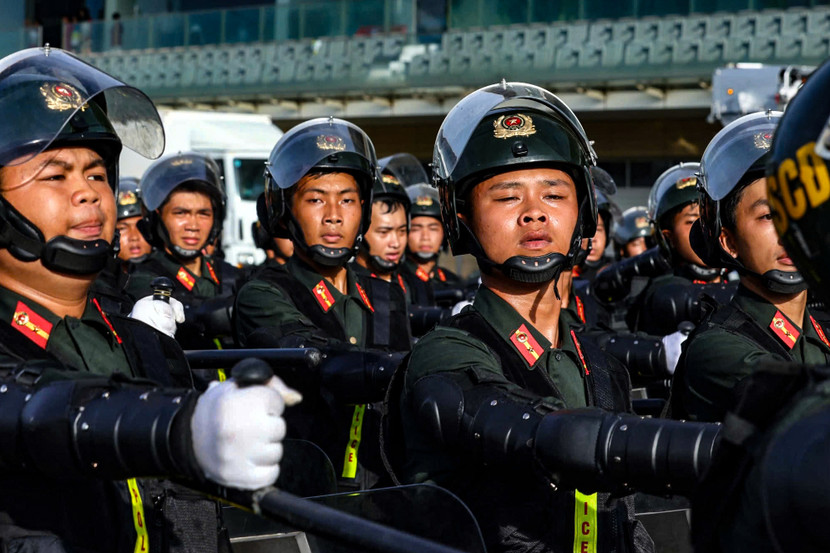 Những gương mặt sạm đi vì nắng gió thao trường. Tất cả CBCS Công an Thủ đô đều vinh dự khi tham gia sự kiện này