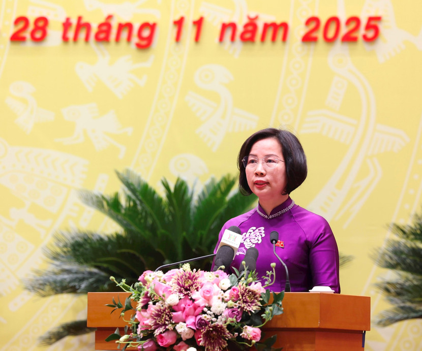 Chủ tịch Ủy ban MTTQ Việt Nam TP Hà Nội Bùi Huyền Mai trình bày báo cáo Chủ tịch Ủy ban MTTQ Việt Nam TP Hà Nội Bùi Huyền Mai trình bày báo cáo