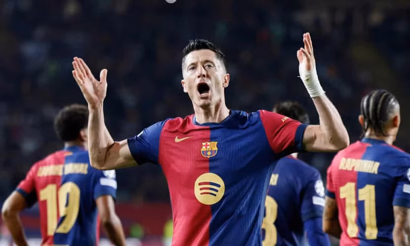 Lewandowski lập cú đúp vào lưới đội bóng cũ
