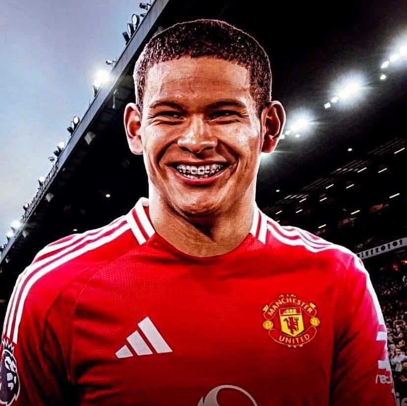 Diego Leon sắp gia nhập MU