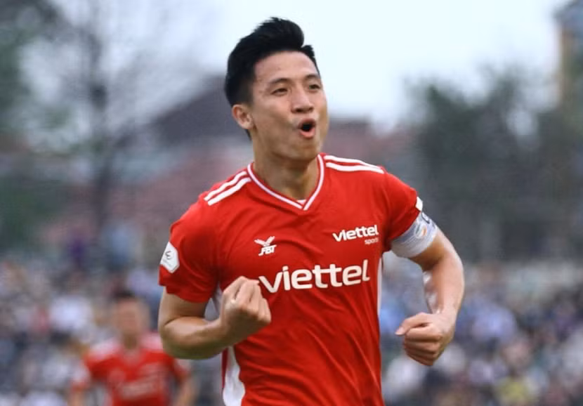 Bùi Tiến Dũng ghi bàn cho Viettel