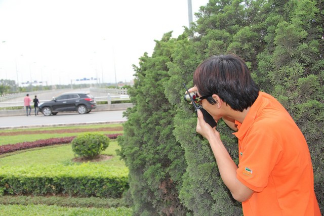 Theo chân thám tử...