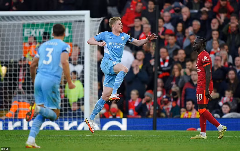 De Bruyne giữ lại 1 điểm cho Man xanh