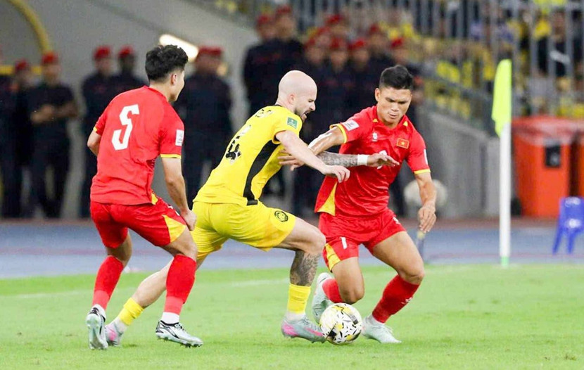 Trận thua đậm Malaysia khiến ĐT Việt Nam bất lợi đủ bề