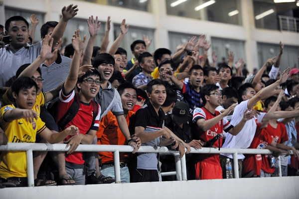 Arsenal phô diễn trước 2 vạn khán giả Mỹ Đình ảnh 1