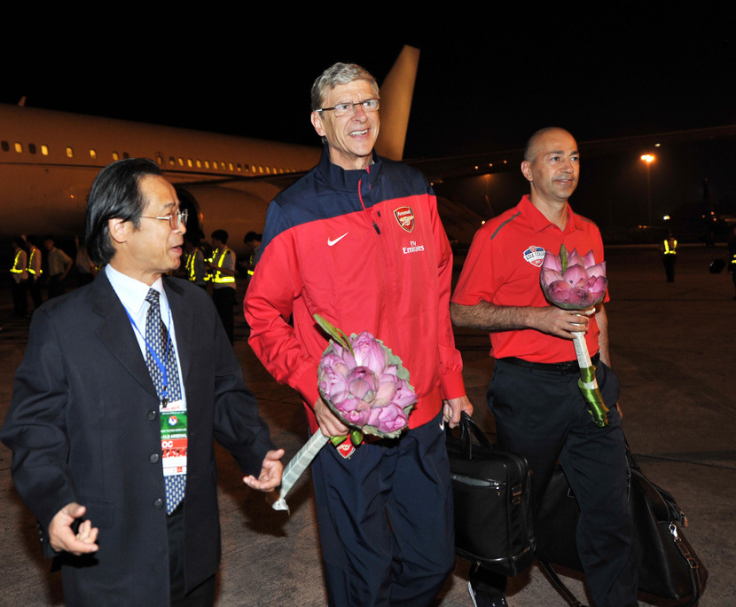 Nón lá và hoa sen hút hồn Arsenal ảnh 2