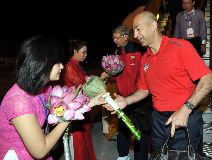 Nón lá và hoa sen hút hồn Arsenal ảnh 1