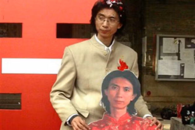 Chú rể Liu Ye và "cô dâu"