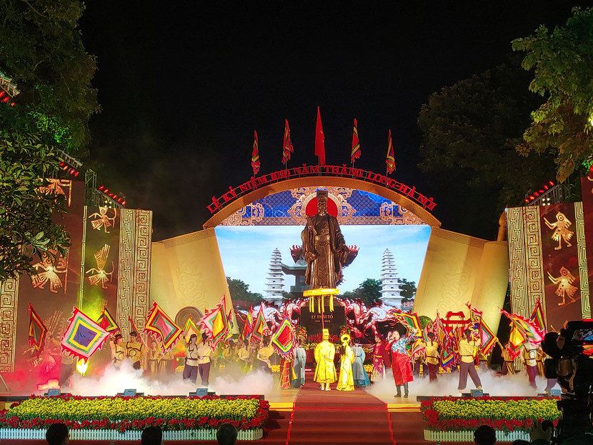 Các tiết mục văn nghệ đặc sắc tại lễ kỷ niệm Các tiết mục văn nghệ đặc sắc tại lễ kỷ niệm