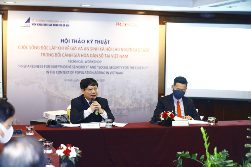 Ông Bùi Tôn Hiến và ông Phương Tiến Minh chủ trì hội thảo