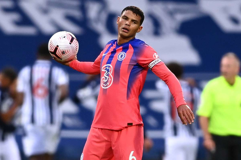 Thiago Silva mắc sai lầm nhưng Chelsea đã tránh khỏi thất bại trong hiệp 2