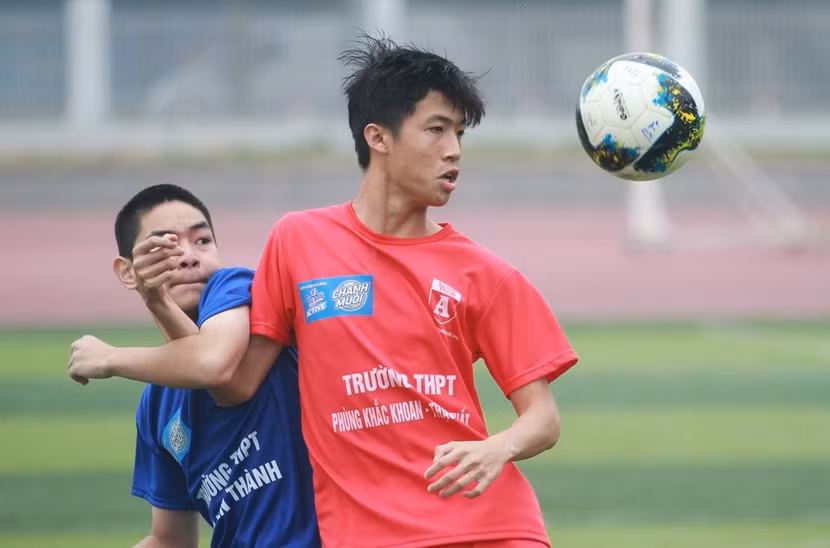 82 đội dự giải được chia làm 20 bảng đấu